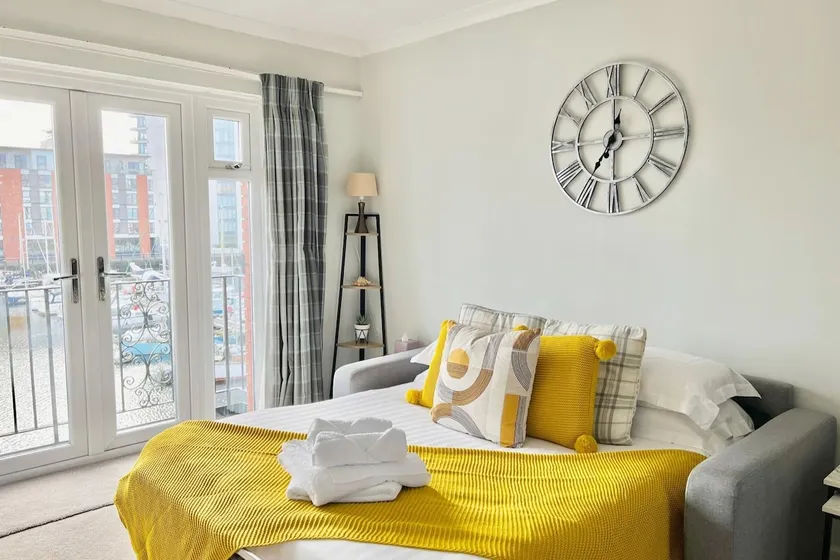 Cosy Flat in Maritime Quarter - Pass the Keys - Image 1