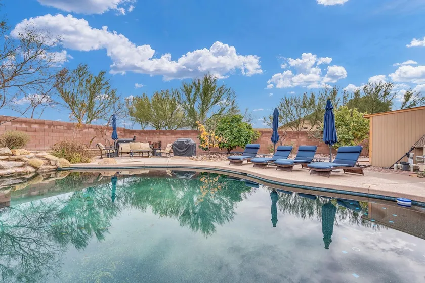 Spacious Home with Pool & Bike Access - Image 1