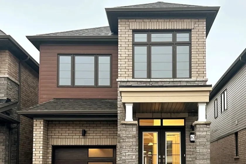 Spacious & Modern 4 BR House in Brantford - Image 1