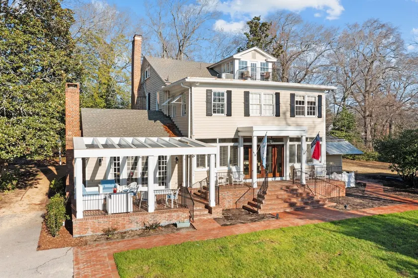 Historic Gem- Steps from UNC & on Franklin St - Image 1