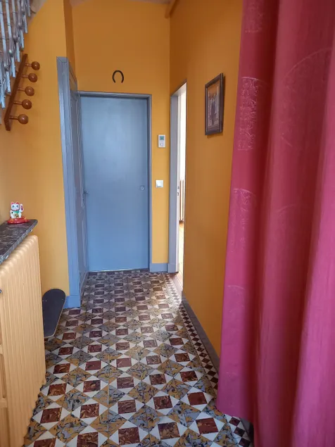 The Dragonfly House - Image 1