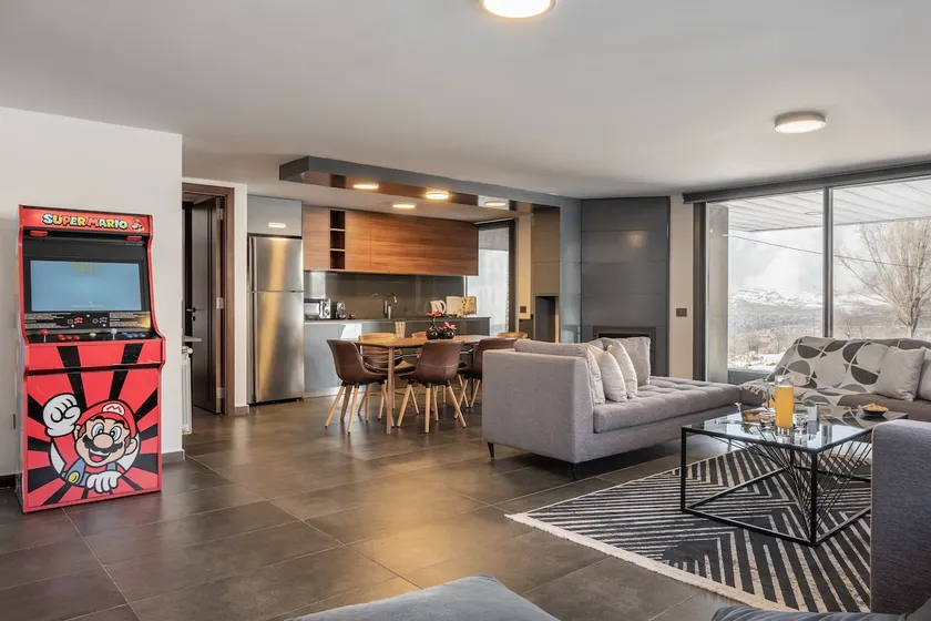 Lovely 3 BR Home in Faqra - 24/7 Power + Fireplace - Image 1