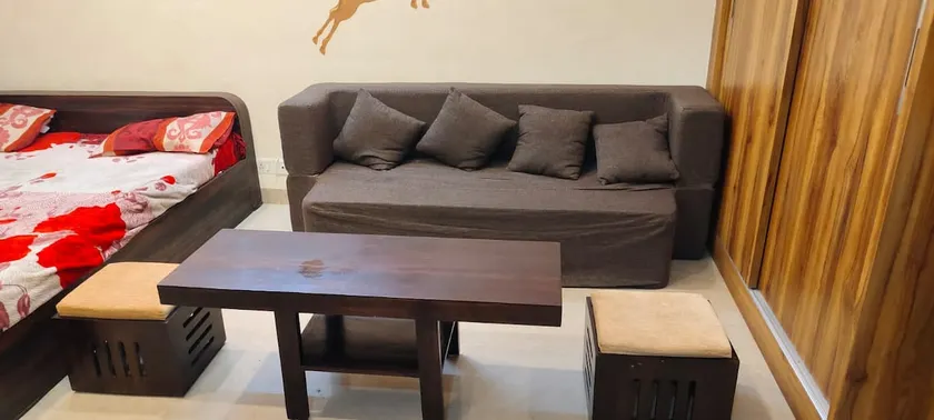 Adorable Furnished studio flat - Image 1