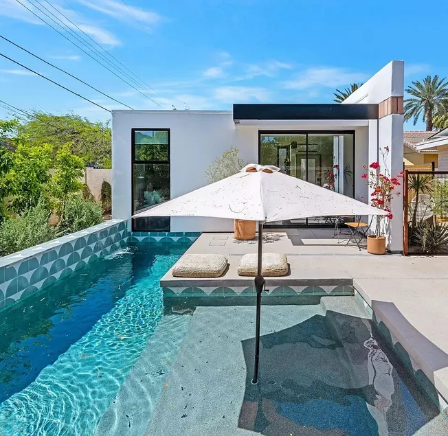 Private Pool House & Pool in Phoenix - Image 1
