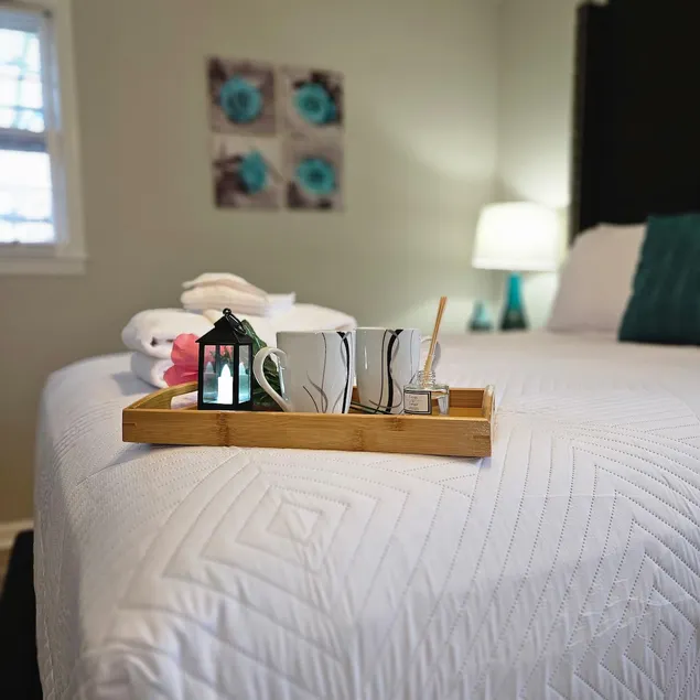 Chic Southern Retreat, close to nws - Image 1