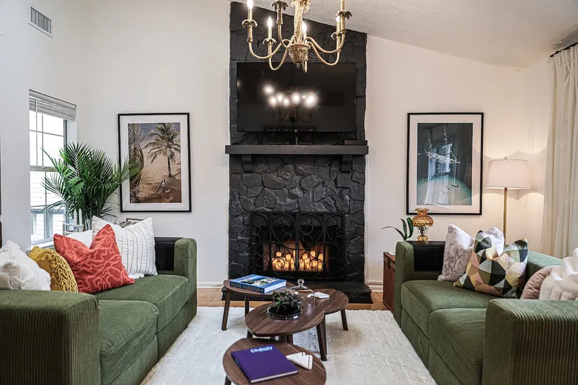 Chic, Mid-Century Bungalow by Lagoon! - Image 1