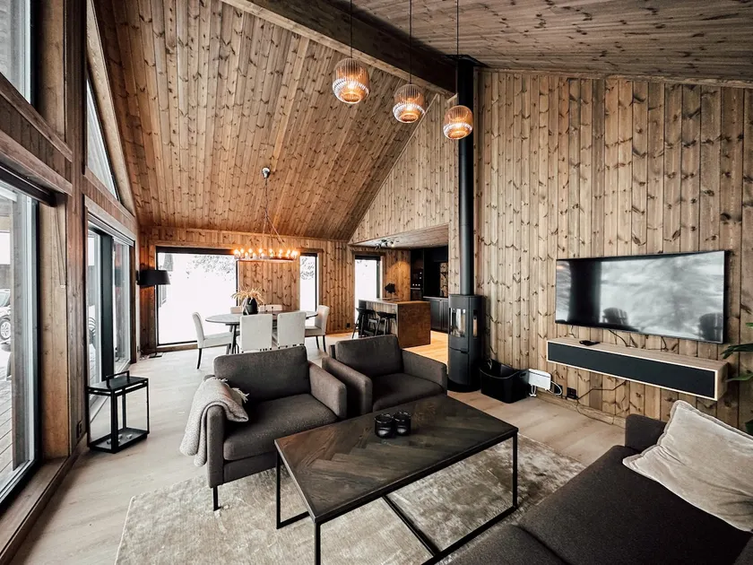 Modern Mountain Cabin - 3 Bedrooms - Sleeps 7 - Image 1