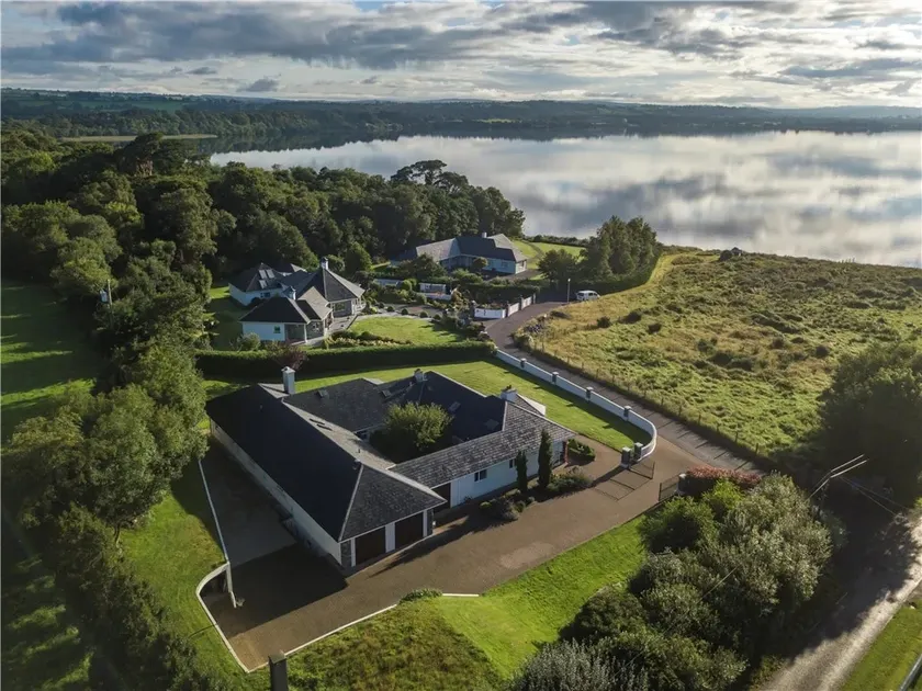 Luxury Home with Lake Views - Image 1