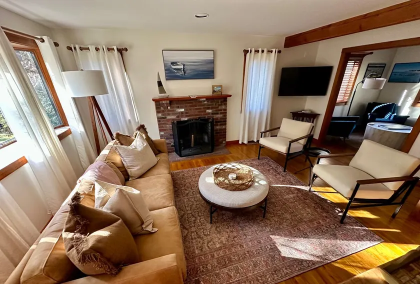 Bright & Airy OB 3-br, near VH and Beaches - Image 1