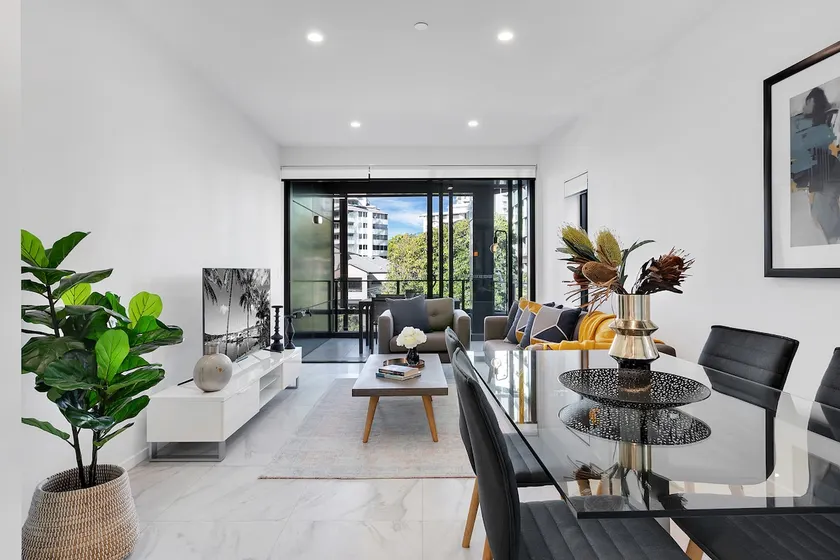 Stunning One Bedroom Unit in the Heart of Kangaroo Point - Image 1