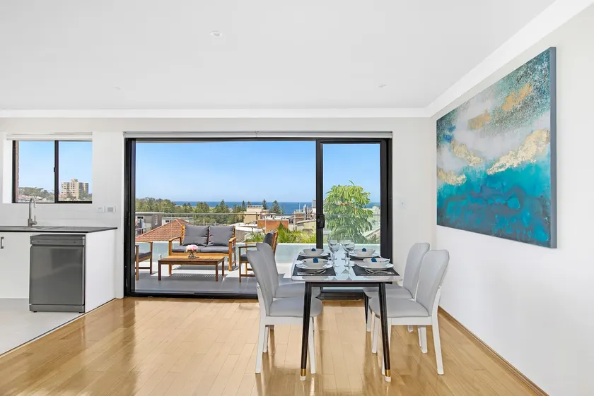 Coogee Horizon 1 Block to the Sea Heart of Coogee - Image 1
