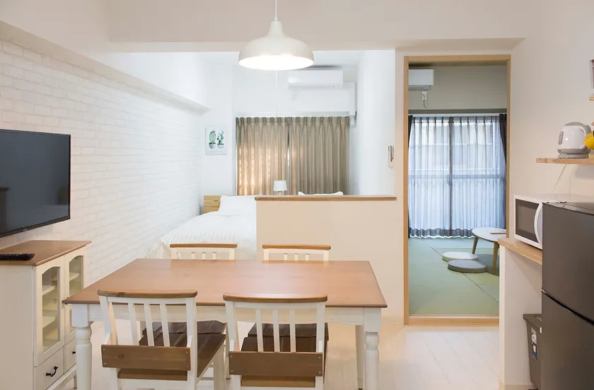 4-minute walk from Urayasu Station / Good access to Disney and the city center / Flourish 21, family apartment. - Image 1
