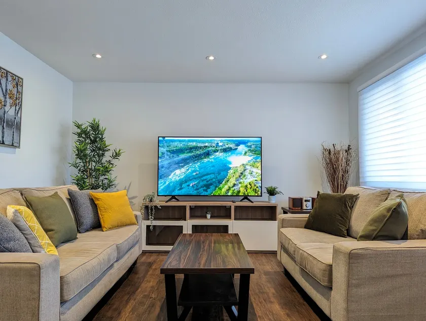 Modern, spacious and cozy house - Image 1