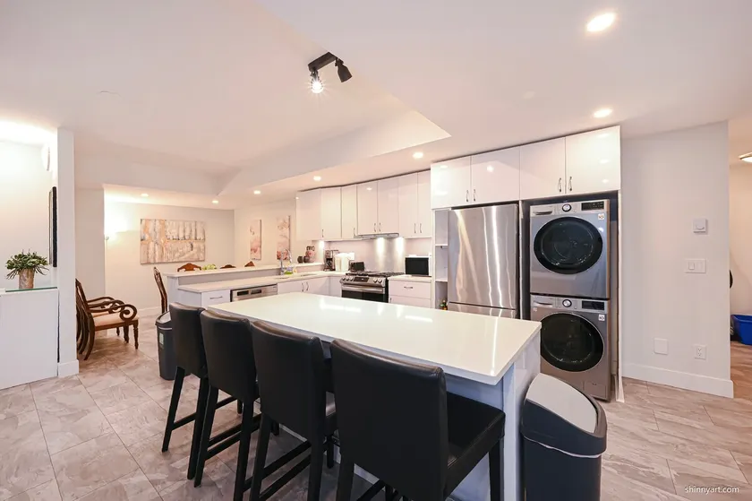 Modern Stylish 2BDR 2BATH Suite - Image 1