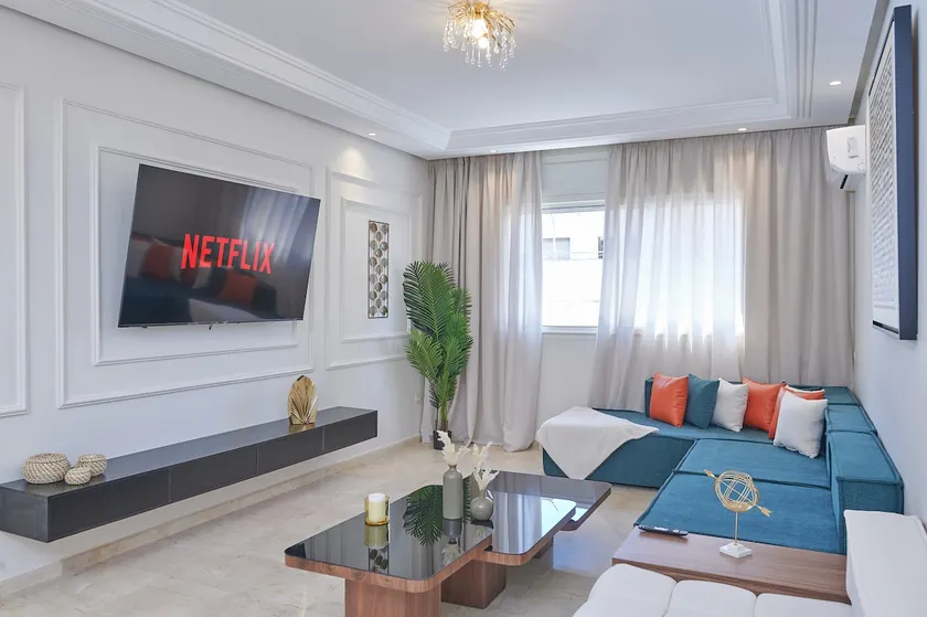 Agdal Center · 4BR · Walk to Mall & Parking - Image 1