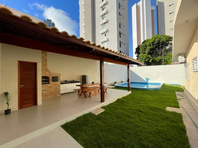 Complete house with pool and leisure - Image 1