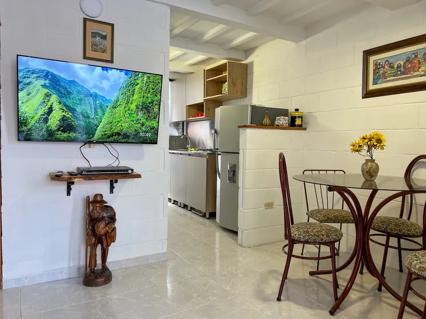 Traditional apartment in Retiro - Image 1