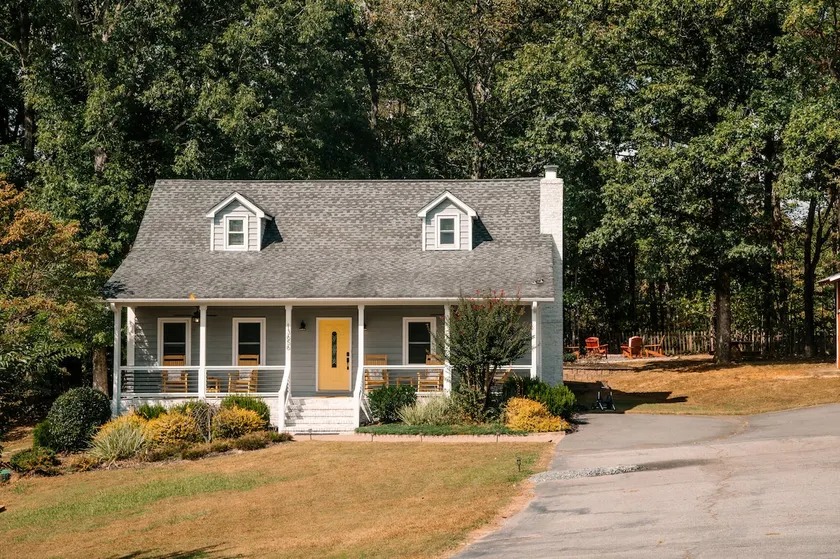 Farmhouse on 5-Acres w/ Fantastic Outdoor Spaces - Image 1