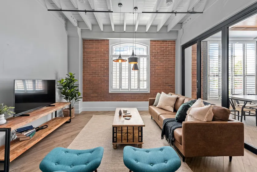 Luxurious Woolstore Living! ~teneriffe - Image 1