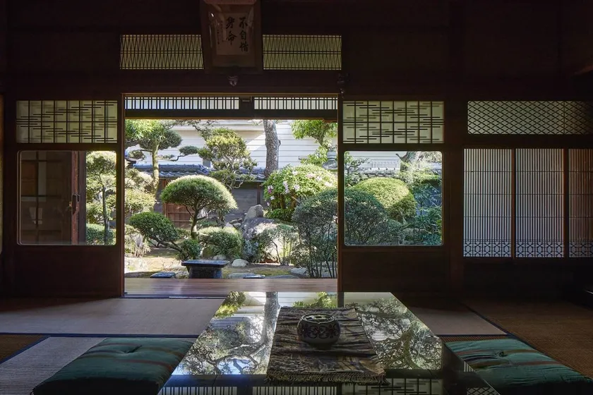 ABURARI Only 9 minutes from Kansai Airport, an old private house with a popular mossy Japanese garden (same price for up to 3 people) - Image 1