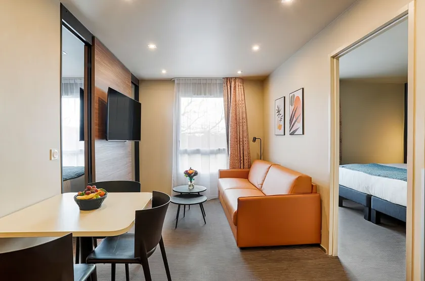 Six-person apartment - Image 1