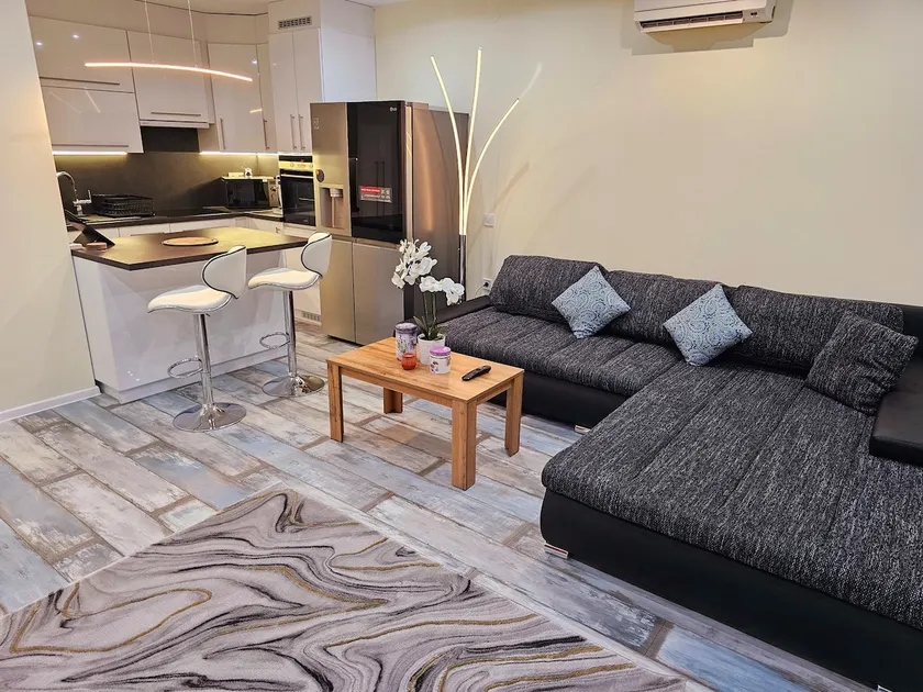 Urban Loft - Image 1