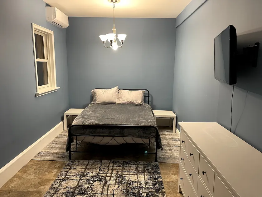 Spacious 1 Bedroom Apartment - Image 1