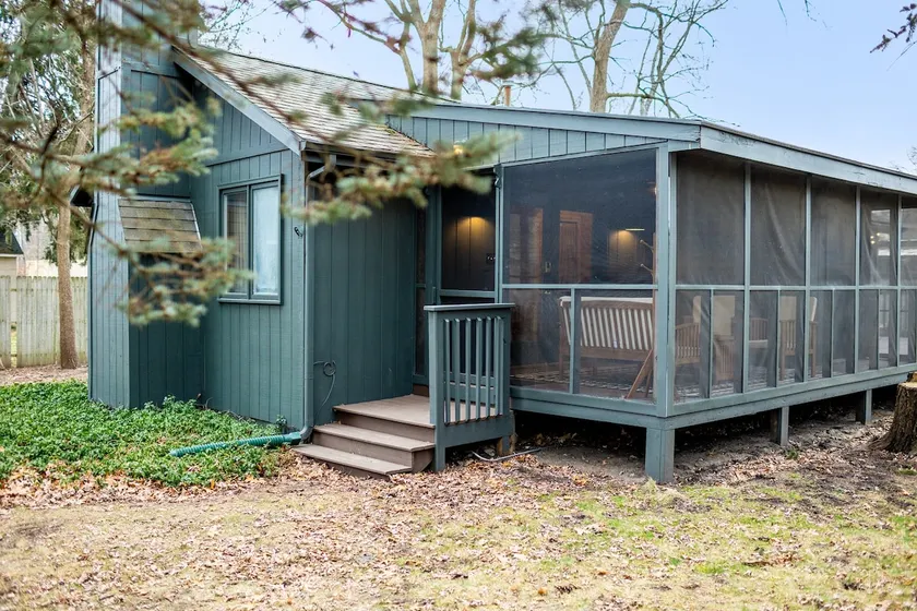 Walk 2 Lake/Shops | Hot Tub | King Bed | Fireplace - Image 1