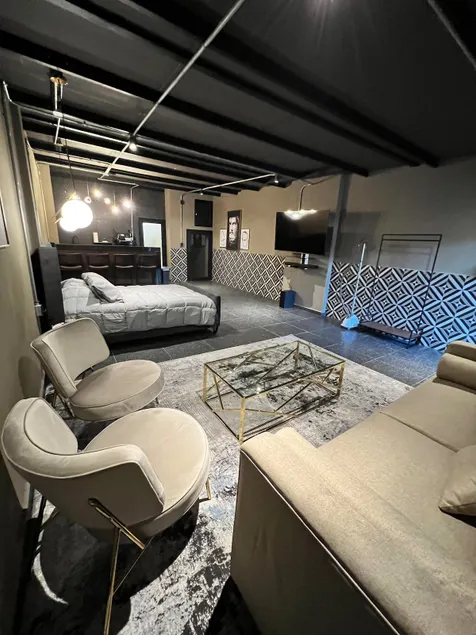 Luxury loft on Avenida Valles PB - Image 1