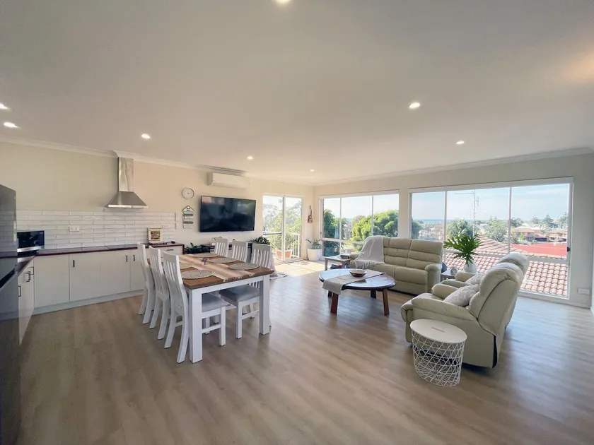 Tathra Panorama Holiday House - Image 1