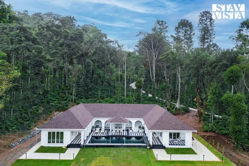 Mudra Manor w/Breakfast & Heated Pool - Image 1