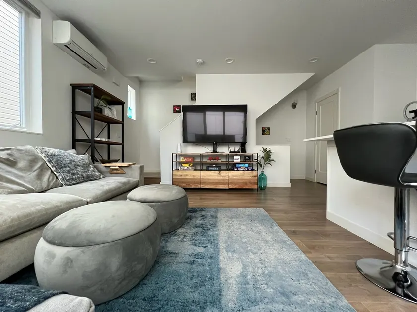 Seattle Chic | Skyline Rooftop - Image 1