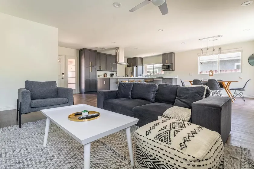 Just Renovated! Disney-8mins - Image 1