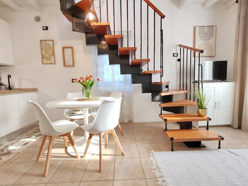 Glam apartment with loft - Image 1