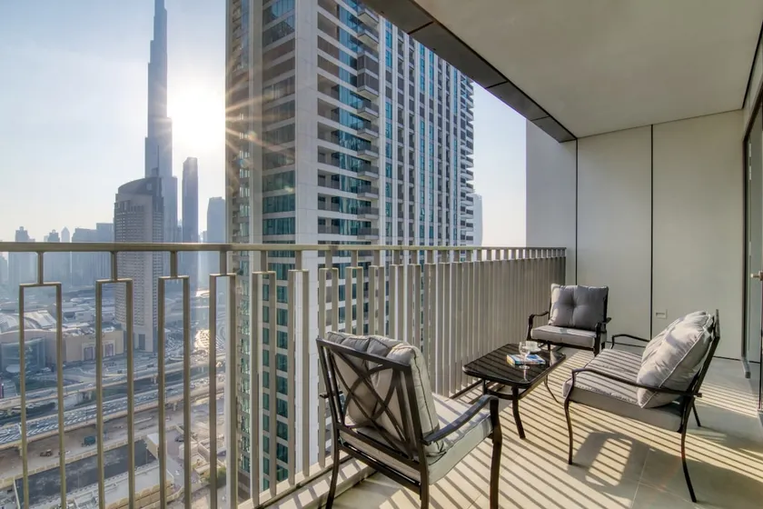 Luxurious 3BR with Burj Khalifa views - Image 1