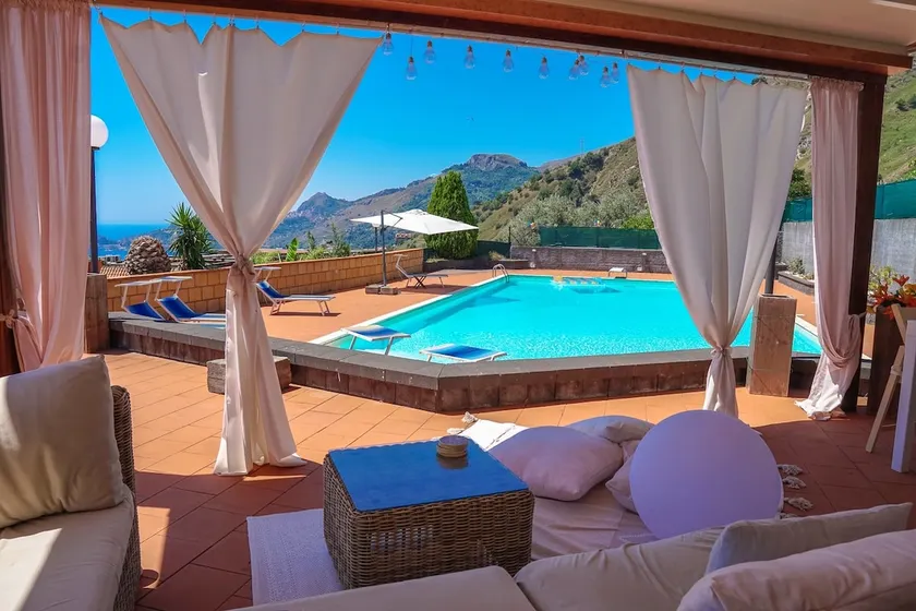 Sicilysun-Holidays Private Poolhouse Giulia - Image 1