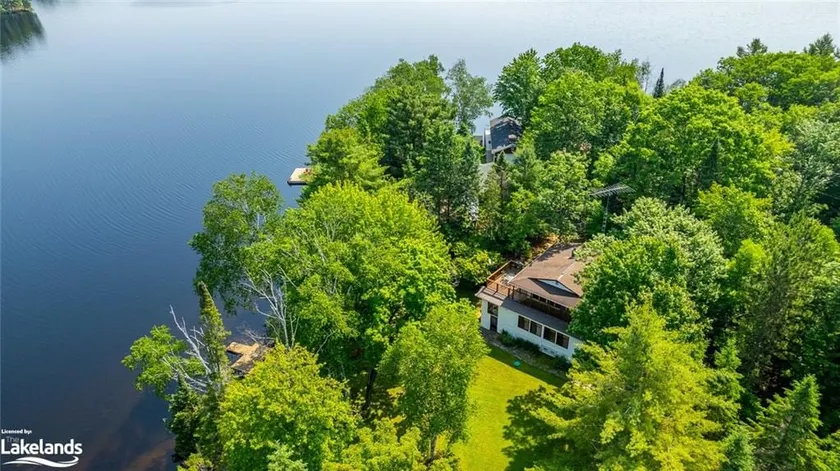 On The Rocks | Unforgettable Lakefront Cottage - Image 1