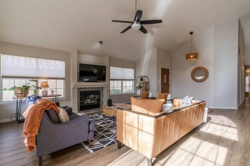 Pinnacle Place - Image 1