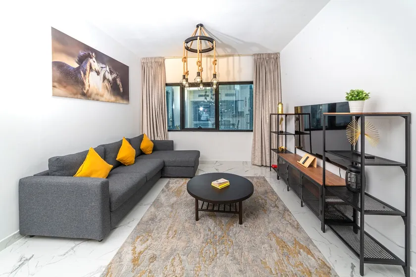 Luxury Apartment - Dubai Marina - Image 1