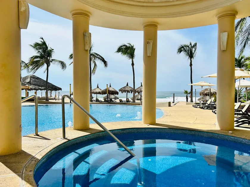 Quintas604/Beachfront/Heated Pool/Accessible - Image 1