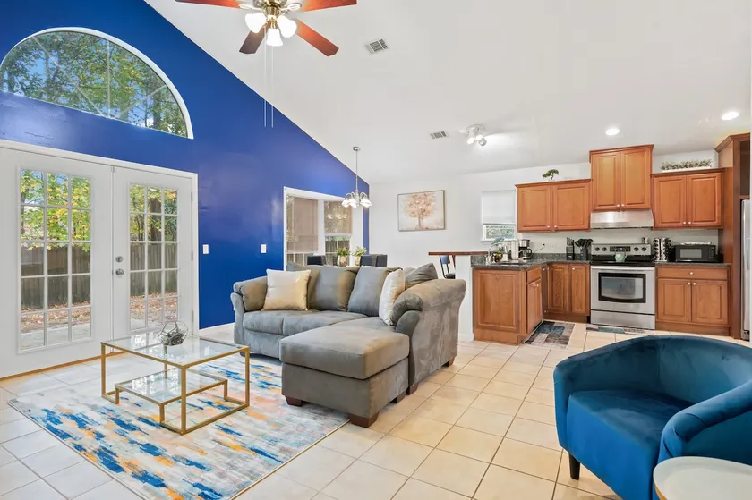 No Stairs by Downtown Austin | King Bed, Big Yard - Image 1