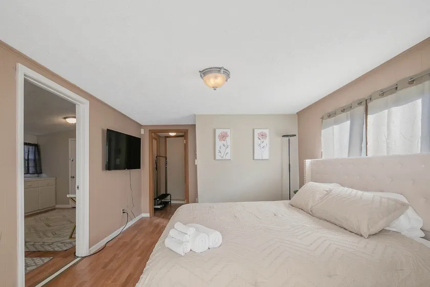 King Bed & Office/Near Cape Fear/Laundry/Private - Image 1