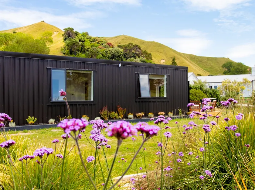 ‘Salt’ - surf, vineyards, scenery, remote working - Image 1