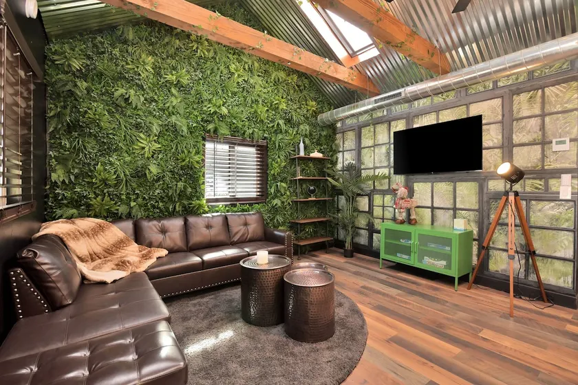 Whiskey Row's Greenhouse - Image 1