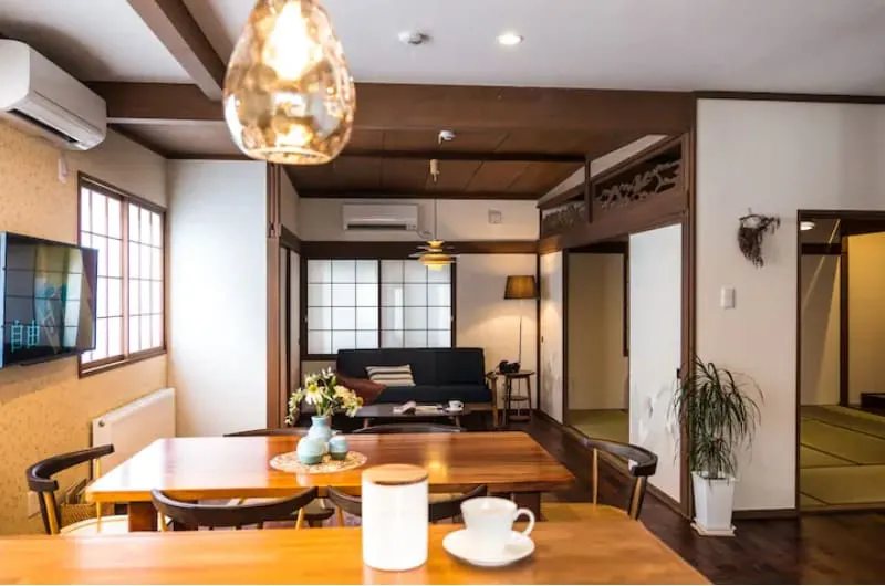 6bedrooms,3 bathrooms,16-person villa,downtown - Image 1