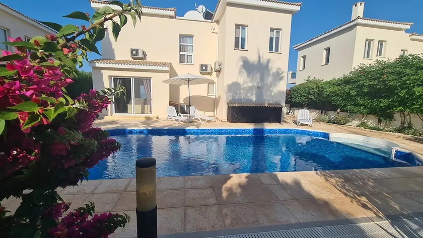 Villa Prengos 7 - Image 1