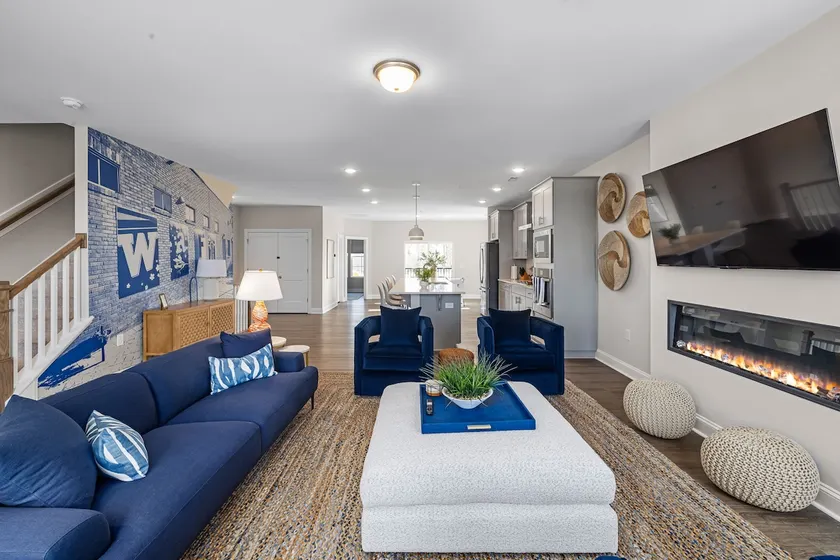 Julianne | Lux 4 BR Rooftop + Garage | Chef - Image 1