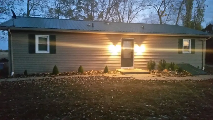 Rack & Feather Lodge-4 bed, 4 bath Whole House - Image 1