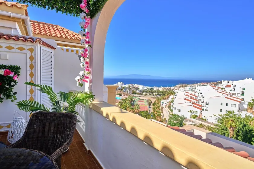 Appartement avec piscine chauffée | Vue montagne - Image 1