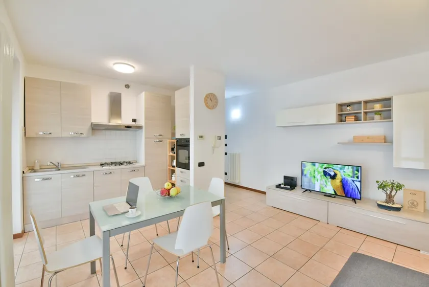 Urban Chic Retreat (Cantù-Como) - Image 1